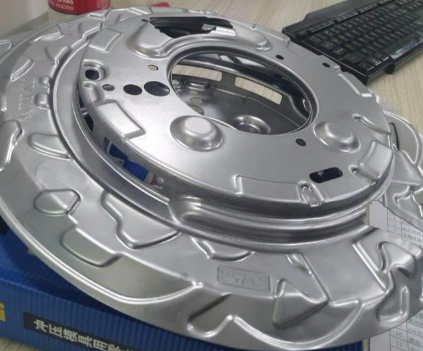 【兆恒機(jī)械】沖壓模具拉伸、成型、沖孔材料使用禁忌及折彎工藝細(xì)節(jié)處理